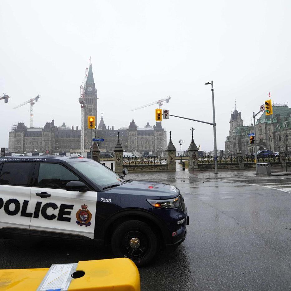 Ottawa police name suspect in Parliament Hill lockdown incident